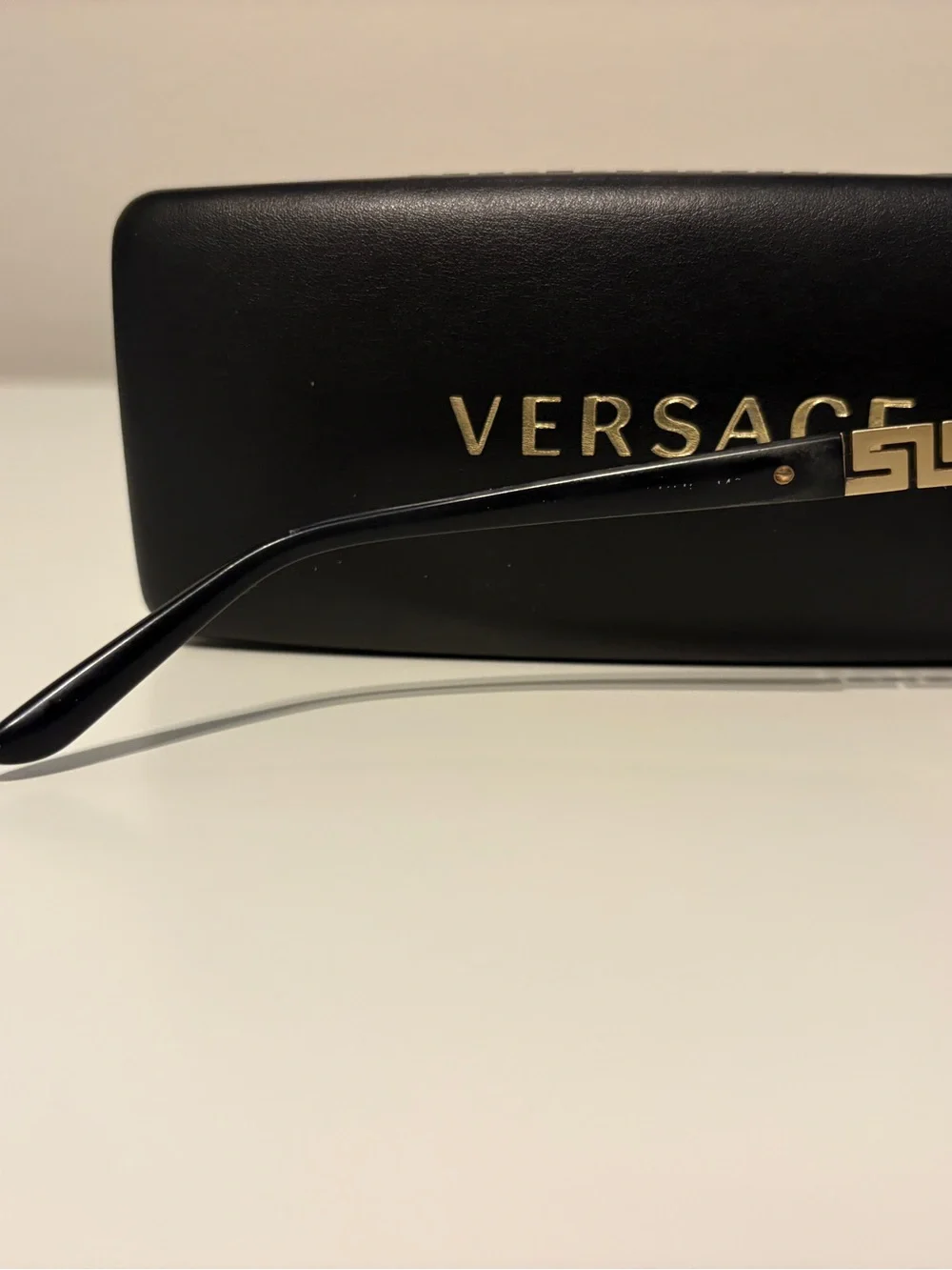 Pre-loved Versace Black and Gold Women’s Frames